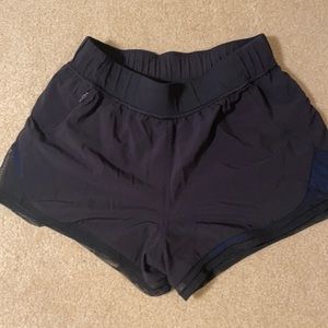 2 Sides Lululemon Shorts! Black & Blue! Size 4!